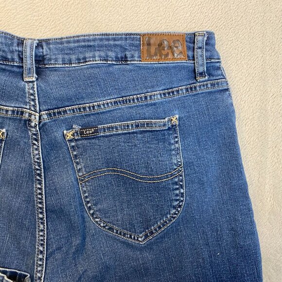 Lee Womens Capri Jeans 16M Blue Denim Machine Washable Comfortable & Stylish Fit - Picture 9 of 13